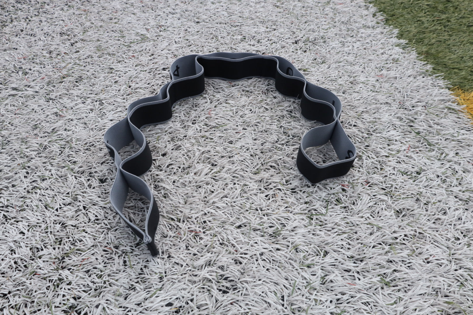 In The Gym 8-Loop Resistance Band – Control Every Inch