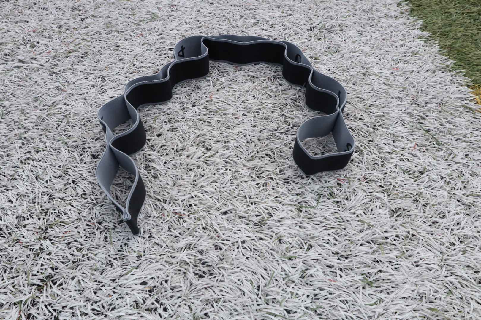 In The Gym 8-Loop Resistance Band – Control Every Inch